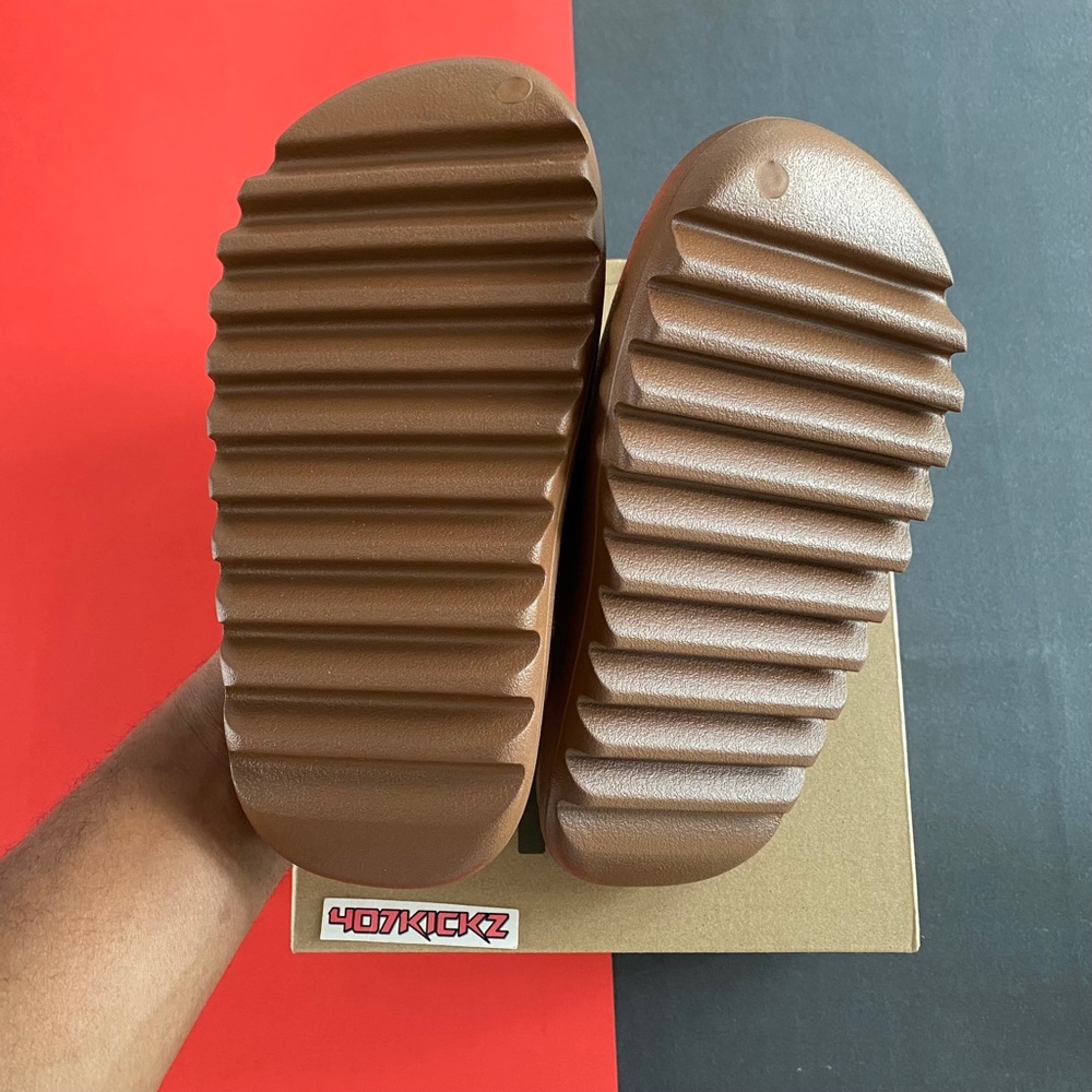 Adidas Yeezy Slide FLAX 🤎 - Picture 10 of 13